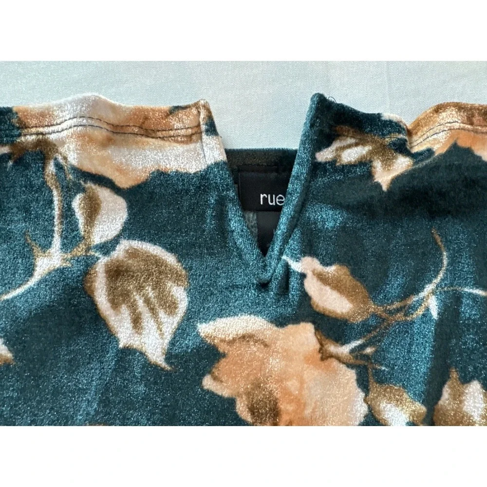 rue21 Womens Large Teal Velvet Floral Off Shoulder Bell Sleeve Crop Top NWT